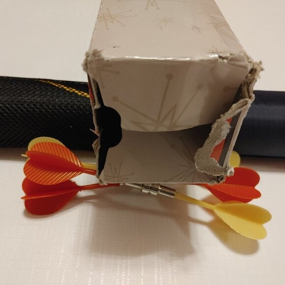 2 in 1 magnetic roll up Dart Board with Storage Bag Dart Board Bulls Eye… - Picture 3 of 4